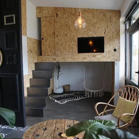 Apartment Chez Mr Leon, Mme Leontine